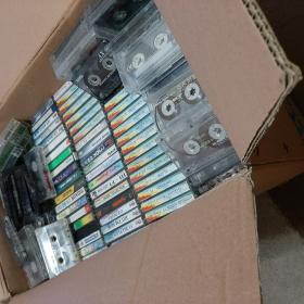 Аудиокассеты и диски