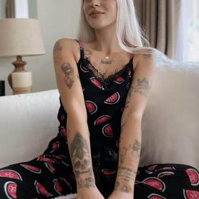 Pijamaevi gara zenan pijama toplumy