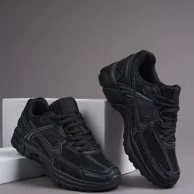 Nike Vomero 5 All Black
