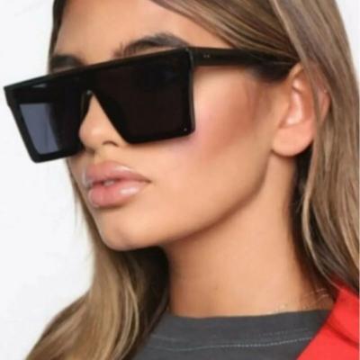 Nilu Moda zenan günden goraýjy äýnek