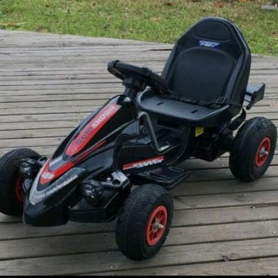 F1 tekeri rezinli maşyn