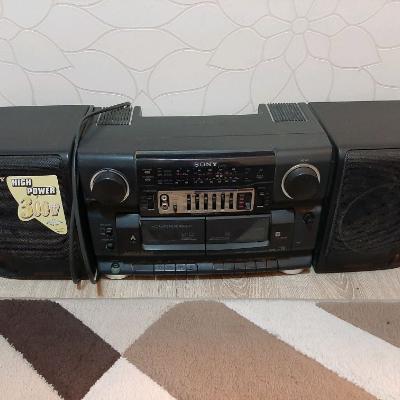 Магнитофон "Sony"