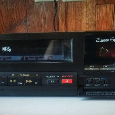 видеомагнитофон