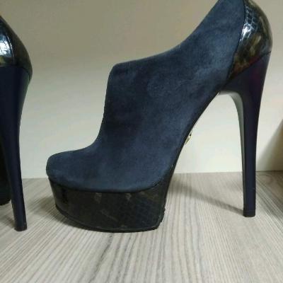 Женские туфли