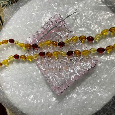 Янтарные бусы