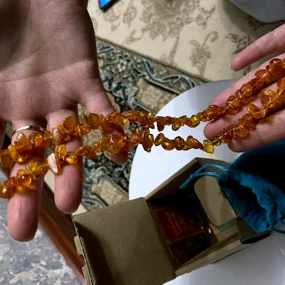 Янтарные бусы