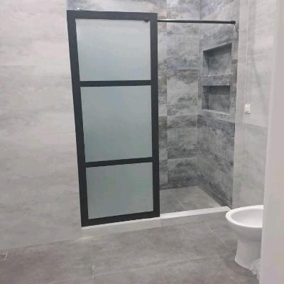 Установка душевых кабин