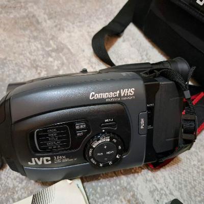 Видеокамера "JVC"