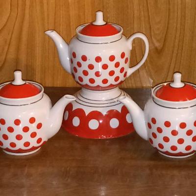 ВИНТАЖ.ЧАЙНИКИ"ГОРОШКИ" СССР.
