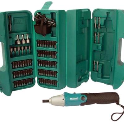 Аккумуляторная отвертка Makita (оригинал) комплект Б/У.