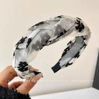 19# Белый темный цветок